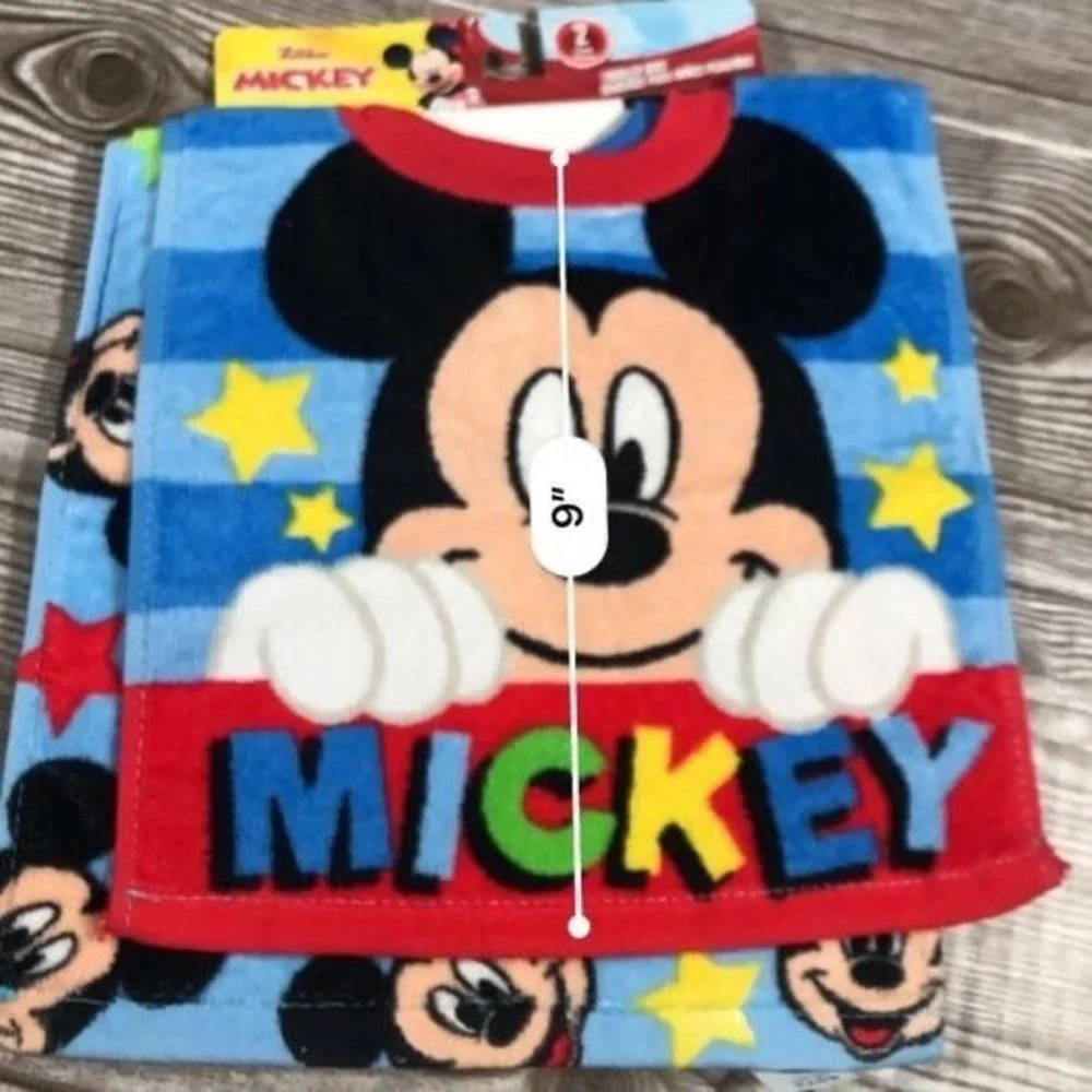 Disney Mickey Mouse bib bundle of (4).   B3